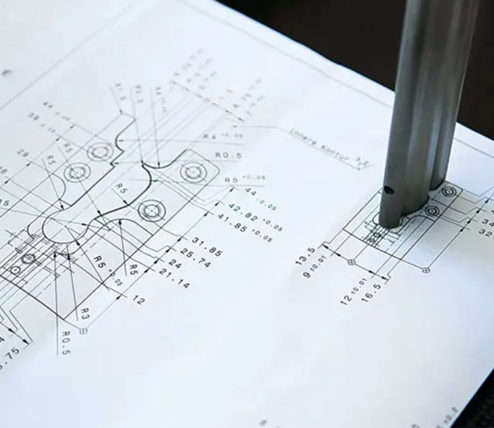 Über unsere CAD/CAM-Systeme in Verbindung mit der Erodiersoftware DCAMCUT von DCAM können alle gängigen Formate verarbeitet werden.